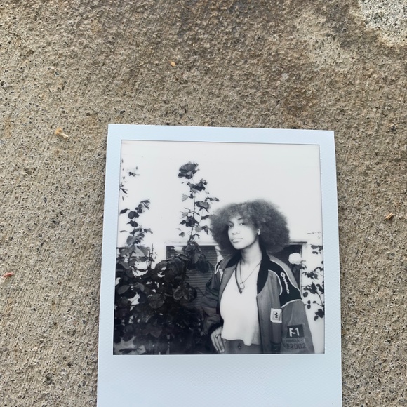 Meet your Posher, Ayana - Picture 2 of 4